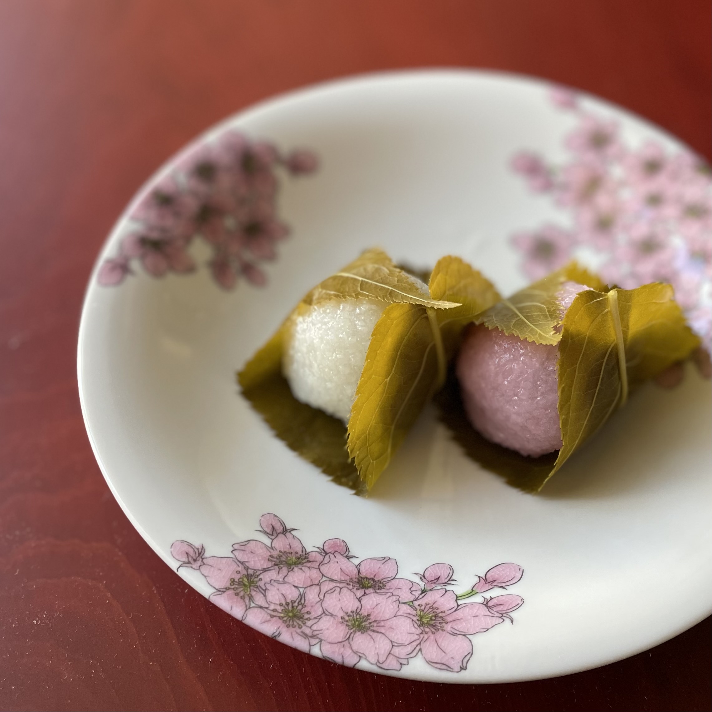 さくら餅　梅一粒　